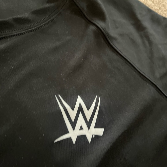 Brand New WWE long sleeve black XL performance shirt - Picture 4 of 8